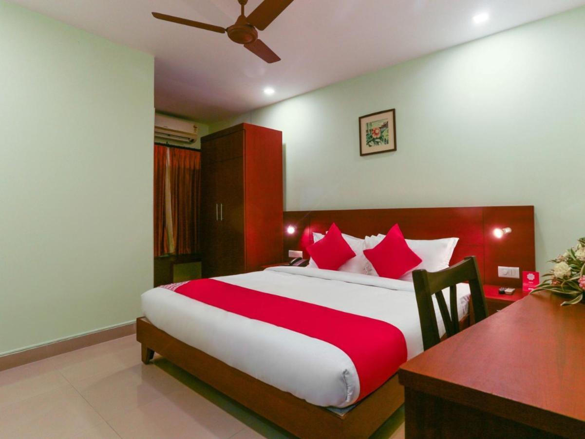 Hotel Newcastle Wadakkanchery Extérieur photo